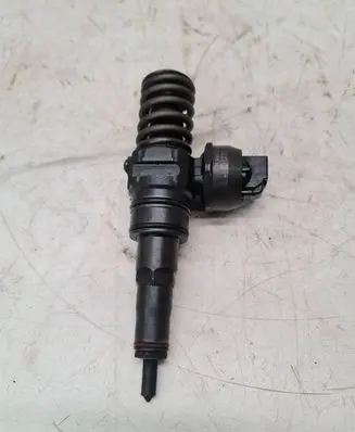 Audi A4 S4 B6 8E 8H Fuel injector 038130073AR