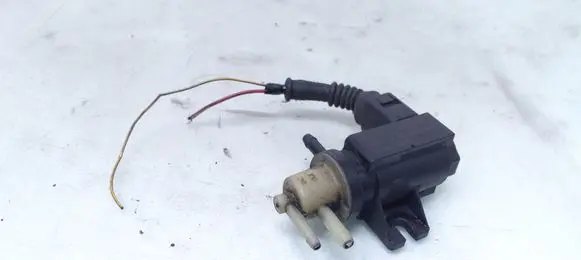 Audi A4 S4 B5 8D Turbo solenoid valve 1K0906627E 70218400
