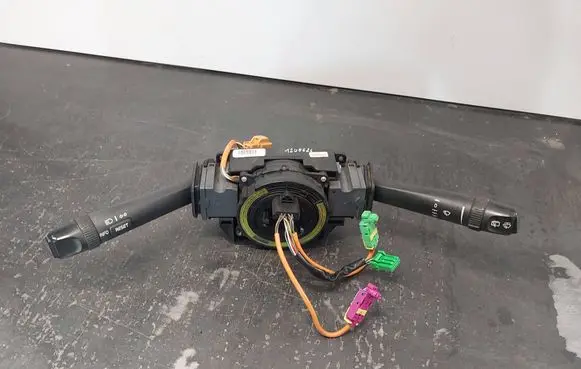 Volvo V70 Wiper turn signal indicator stalk/switch 30658614