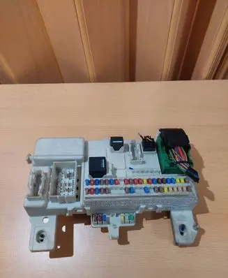 Volvo V50 Fuse module 31296881 6960619
