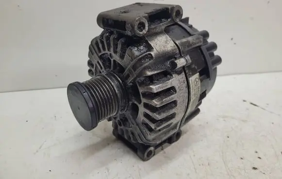 Mercedes-Benz Vito Viano W639 Generator/alternator A0009062700 415012251 2608993E