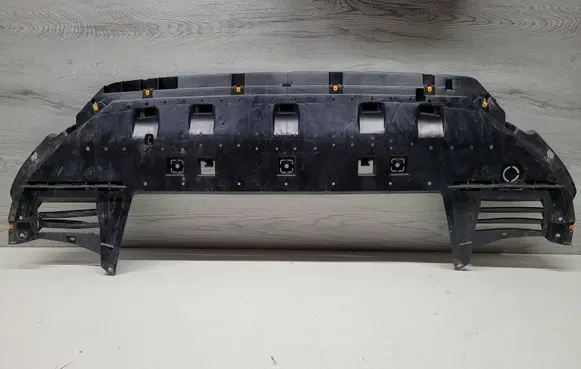 Opel Combo E Front bumper skid plate/under tray 9825323580