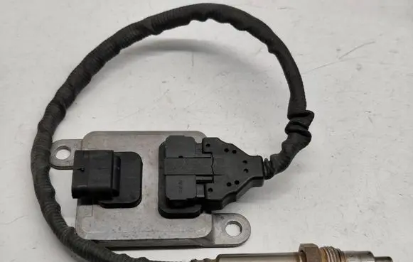 Mercedes-Benz Sprinter W906 Lambda probe sensor A0009050008 0009050008