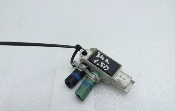 Nissan Juke I F15 Exhaust gas pressure sensor 227701177R