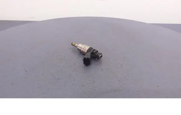 Alfa Romeo GTV Fuel injector 0261500013