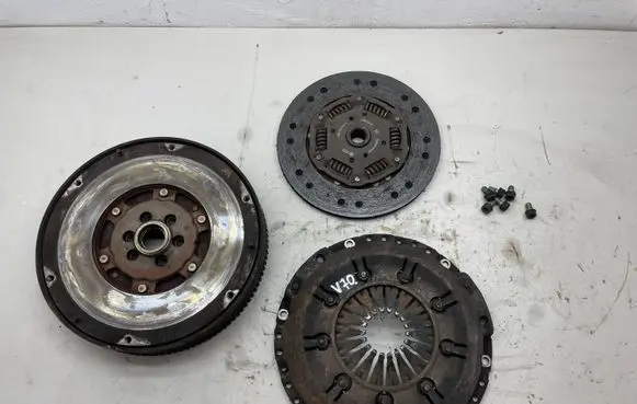 Volkswagen PASSAT B5.5 Clutch set kit 038141032l