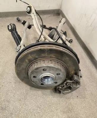 Mercedes-Benz C W205 Rear wheel hub spindle/knuckle A2054230300 A20409FL9 A2303360000