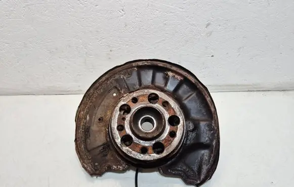 Mercedes-Benz C W204 Rear wheel hub