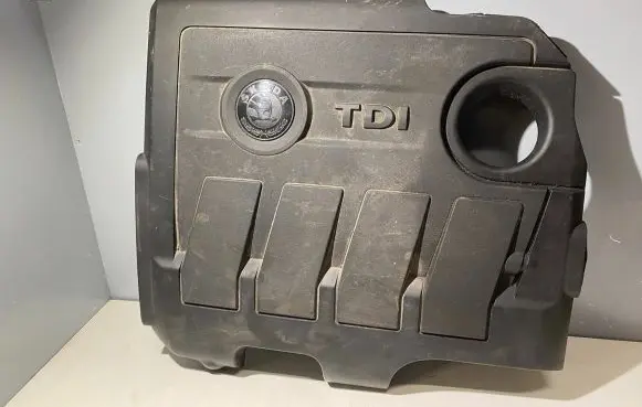 Skoda Octavia Mk2 (1Z) Engine cover (trim) 03L103925B 03L103925H
