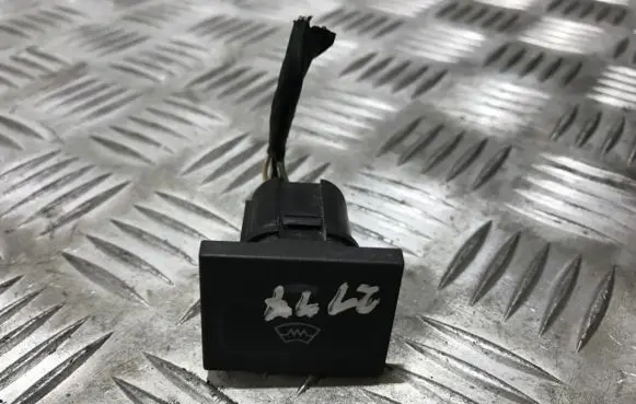Ford Focus C-MAX Windscreen/window heater switch