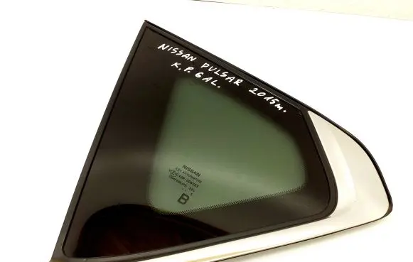 Nissan Pulsar Rear side window 43R006723