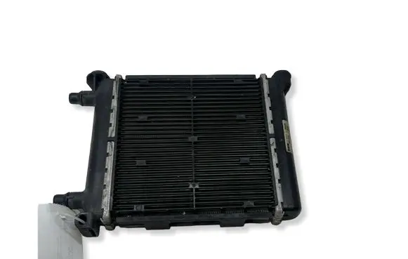 BMW 1 F40 Coolant radiator 9884538