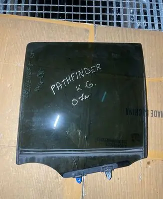 Nissan Pathfinder R51 Rear door window glass