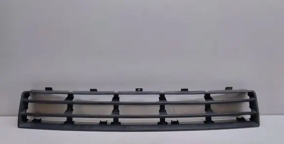 Volkswagen Golf IV Front bumper lower grill 1J0853677D