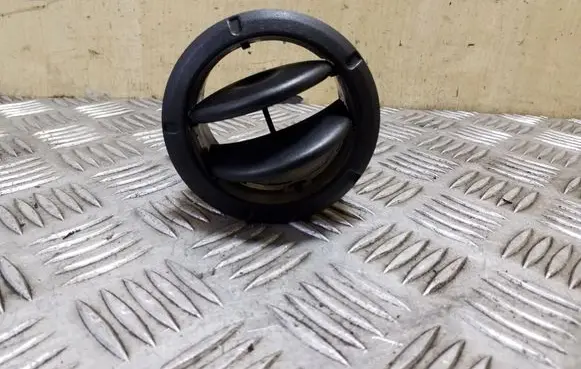Nissan NV400 Dashboard side air vent grill/cover trim 8200212480P 8200817791E 8200464605G