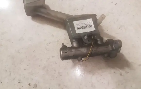 Nissan X-Trail T30 Master brake cylinder