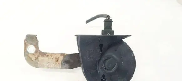 Volvo S40 Horn signal E30055306
