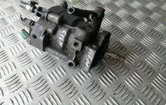 Renault Megane II Fuel injection high pressure pump 8200057225 8200423059 R9042A041A