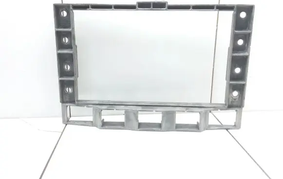 Volkswagen Touareg I Radio/GPS head unit trim 7L6857318 P0091982