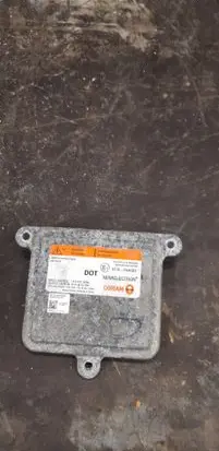 Ford Focus Headlight ballast module Xenon 10R044663