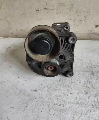 BMW 5 E60 E61 Generator/alternator 7789981