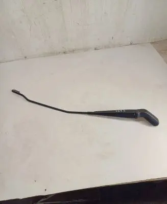 Front wiper blade arm