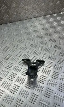 KIA Sportage Front door lower hinge 