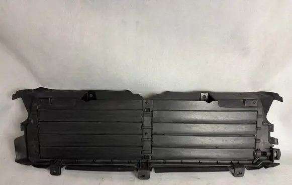 Land Rover Evoque II Intercooler air guide/duct channel K8D28475A K8D28475 K8D28475AB