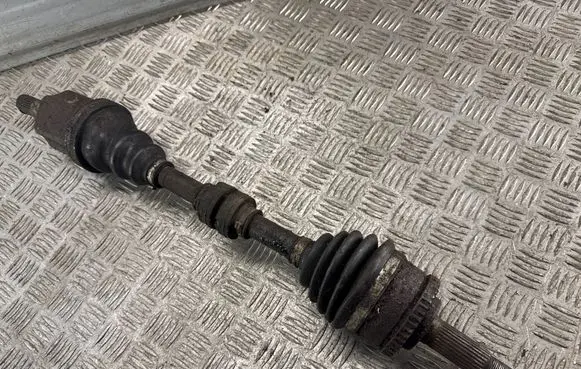 Nissan Primera Front driveshaft