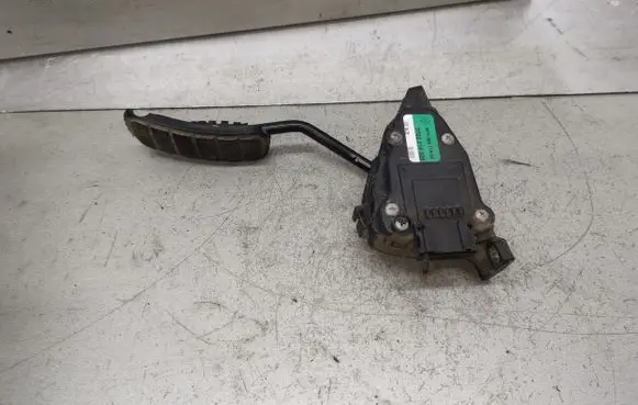 Renault Master II Accelerator throttle pedal 7700314525