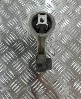 Engine mount bracket