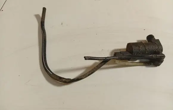Citroen Berlingo Windscreen/windshield washer pump 9632984980