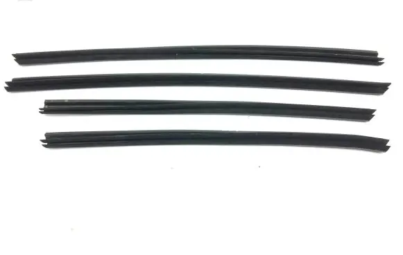 Audi A4 S4 B9 Rubber seal front door window/glass 