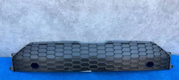 Audi R8 4S Front grill 4S0853037E