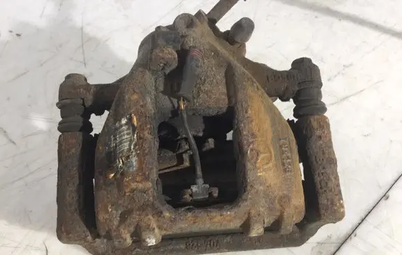 Mercedes-Benz Sprinter W906 Rear brake caliper Y04126