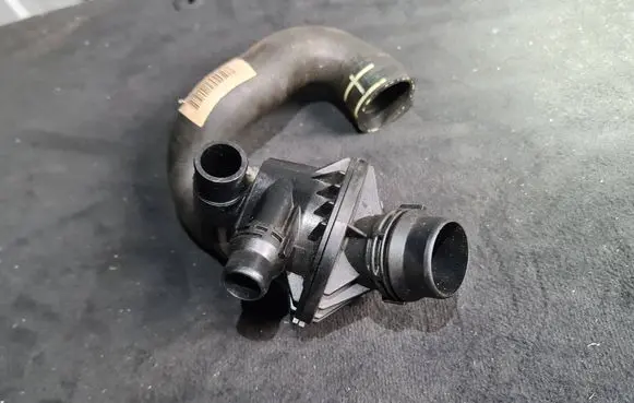 BMW X3 F25 Thermostat 17020200361103 7586784