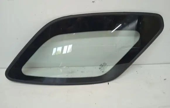 KIA Sportage Rear vent window glass 43R000382