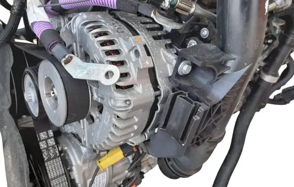 Peugeot 408 P54 Generator/alternator 9852039280 10XRAB HN09