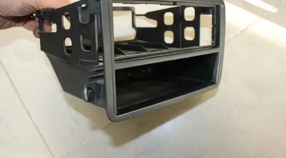 Volkswagen Tiguan Radio/GPS head unit trim 1T0857058 1DIN