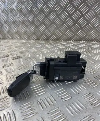 Audi Q5 SQ5 Ignition lock 8K0909131D