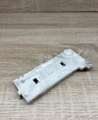 BMW 5 E39 Battery relay fuse 8370639