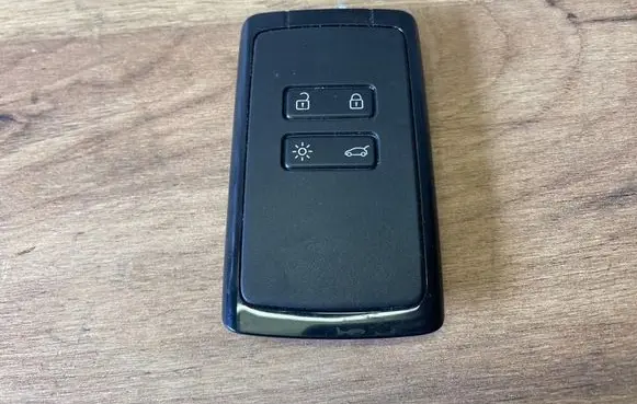 Renault Austral Ignition key/card 