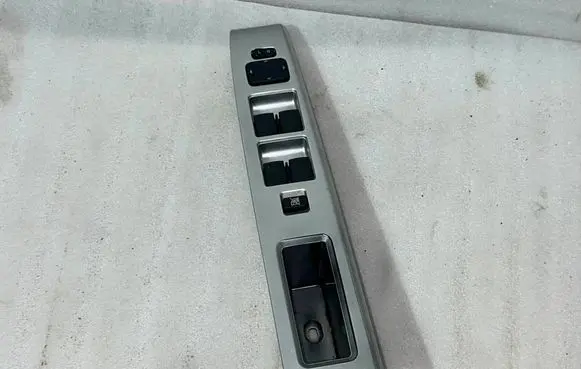Mazda 5 Electric window control switch CC65684L6