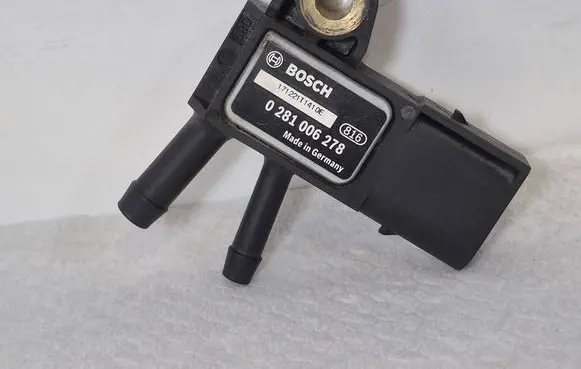 Mercedes-Benz E W212 Exhaust gas pressure sensor 0281006278