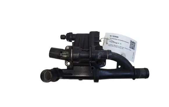Thermostat/thermostat housing