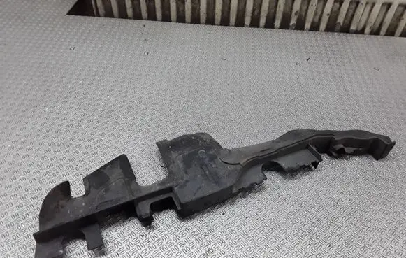 Audi A4 S4 B6 8E 8H Intercooler air guide/duct channel 8E0121283B