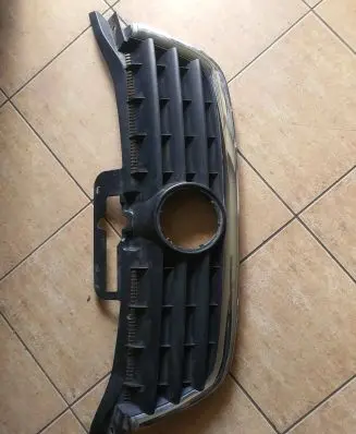 Volkswagen Touran I Front grill 1T0853651 1T0853653