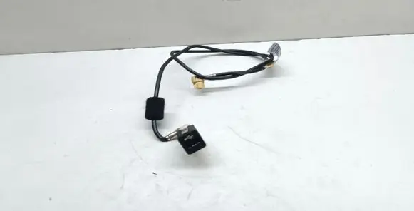 BMW X5 E70 USB socket connector 9196805