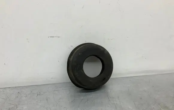 BMW 3 E92 E93 Front coil spring rubber mount 6764419
