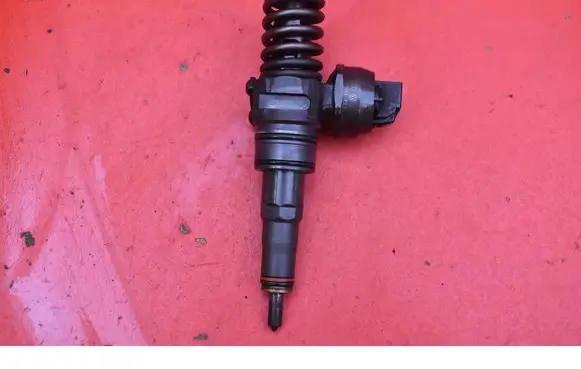 Seat Ibiza IV (6J,6P) Fuel injector 038130073BP